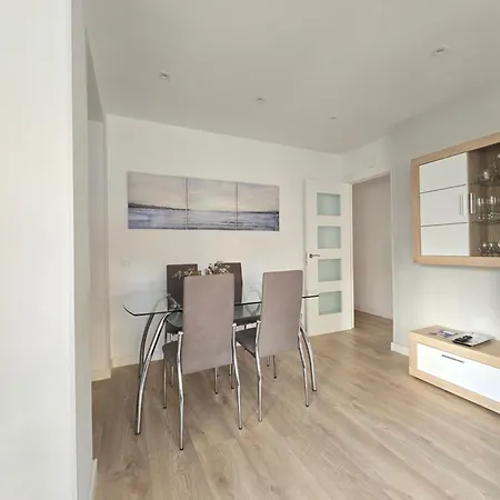 Appartement Piso En Pleno Centro De Al Lado De La Playa 1a139 By R2r Consulting