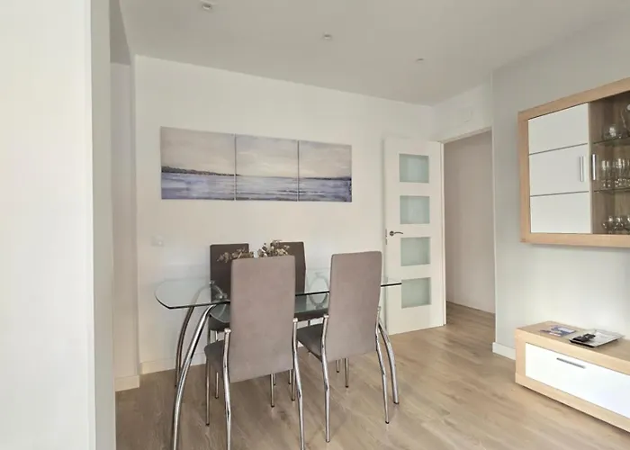 Appartement Piso En Pleno Centro De Al Lado De La Playa 1a139 By R2r Consulting