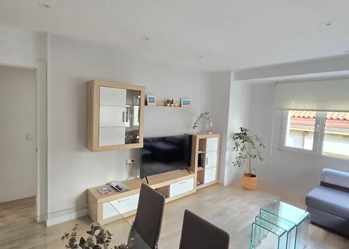 Piso En Pleno Centro De Al Lado De La Playa 1a139 By R2r Consulting Gijón