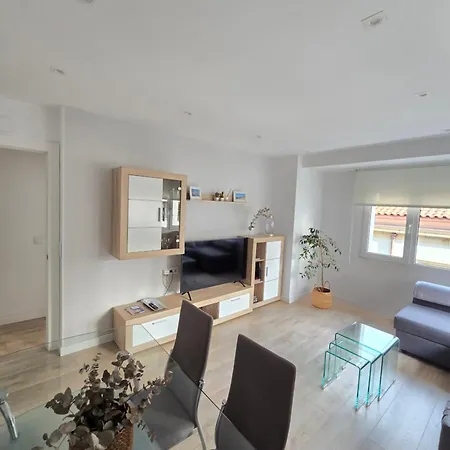 Piso En Pleno Centro De Al Lado De La Playa 1a139 By R2r Consulting خيخون