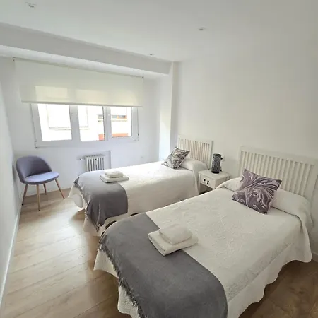 Piso En Pleno Centro De Al Lado De La Playa 1a139 By R2r Consulting خيخون