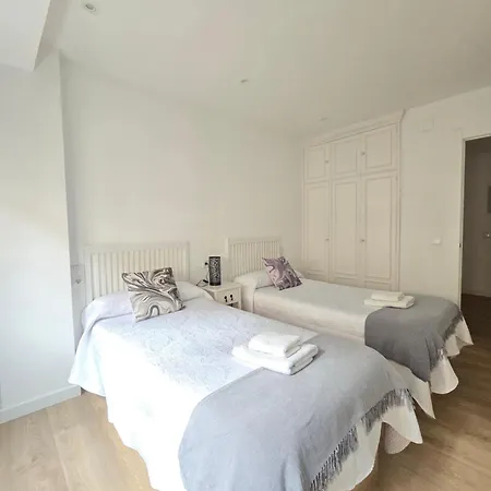 Piso En Pleno Centro De Al Lado De La Playa 1a139 By R2r Consulting * خيخون