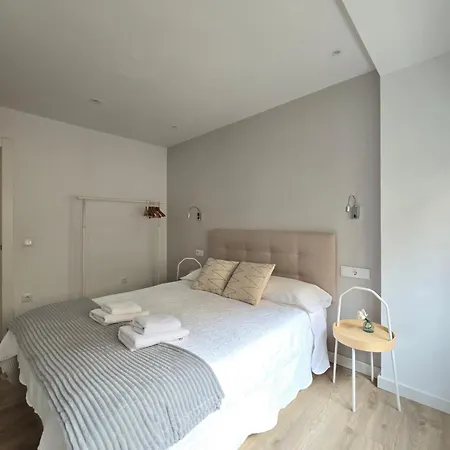 Διαμέρισμα R2R - Piso En Pleno Centro De Gijon Al Lado De La Playa - 1A139 *