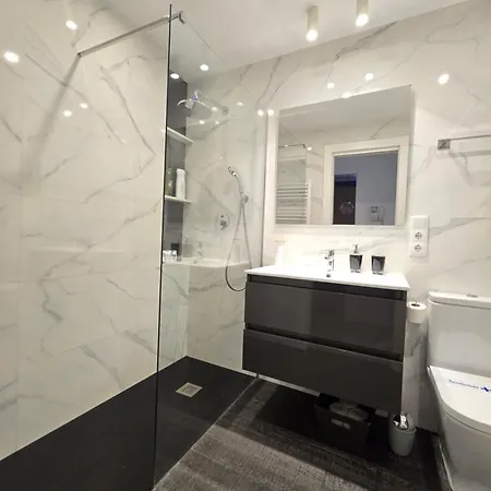 Piso En Pleno Centro De Al Lado De La Playa 1a139 By R2r Consulting شقة