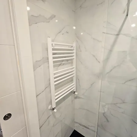 Piso En Pleno Centro De Al Lado De La Playa 1a139 By R2r Consulting شقة