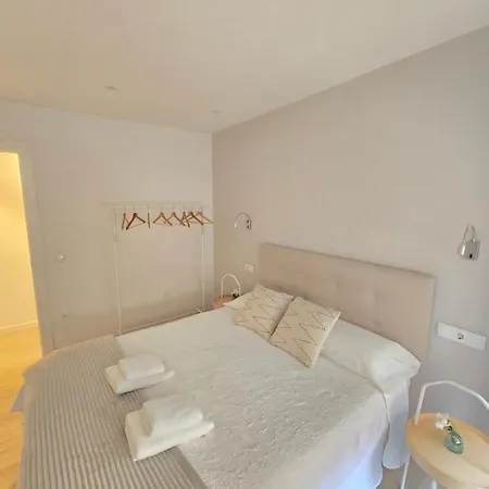 Piso En Pleno Centro De Al Lado De La Playa 1a139 By R2r Consulting شقة خيخون