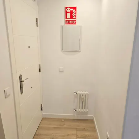 R2R - Piso En Pleno Centro De Gijon Al Lado De La Playa - 1A139 Χιχόν