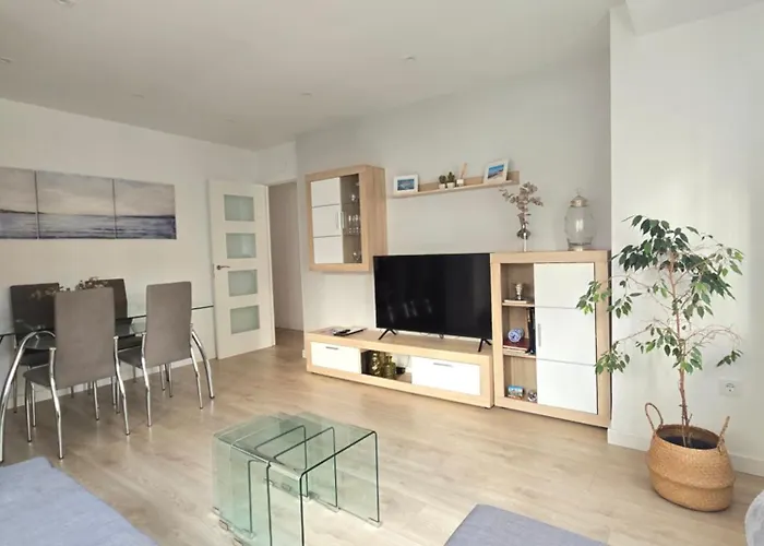 Apartamento Piso En Pleno Centro De Al Lado De La Playa 1a139 By R2r Consulting *